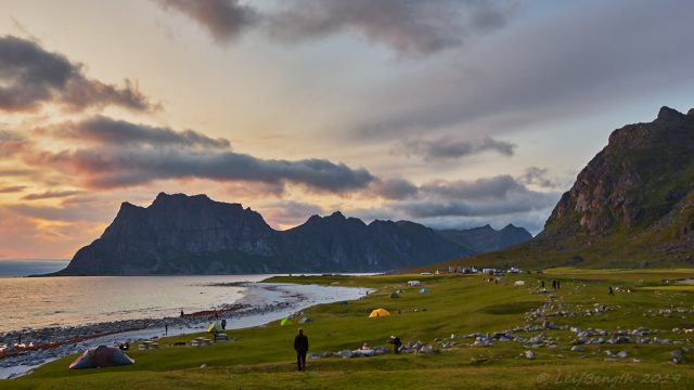 Midnattssol vid Uttakleivstranden