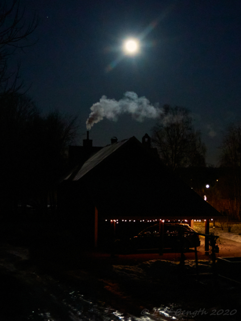 Fullmånen och röken
