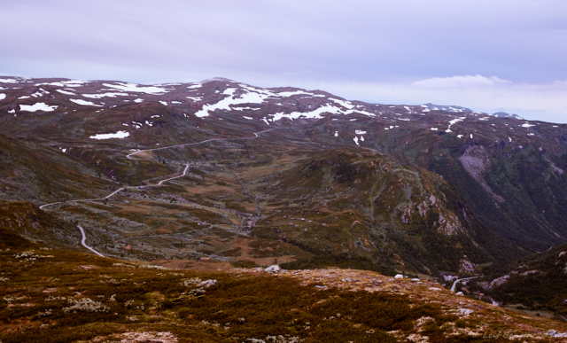 Tindevegen sedd från Sognefjellsvegen