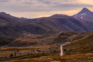 Längs Sognefjells- och Tindevegen
