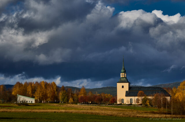 Våmhus kyrka
