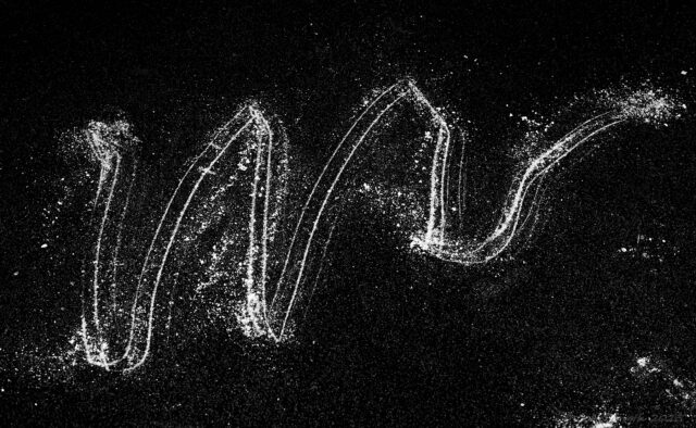 Där vassa klor ristar is