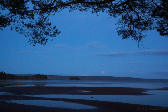 En skön blå kväll vid Orsasjön