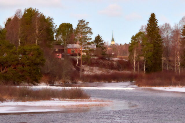 Våmån med kyrkan