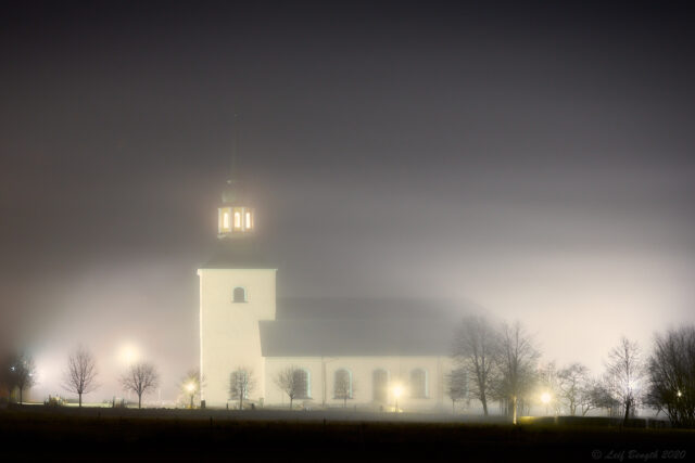 Novemberdimmornas kyrka